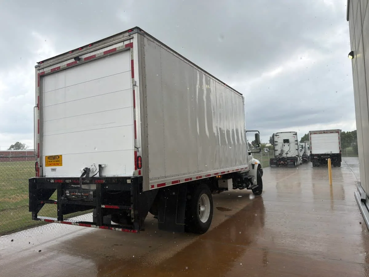 2019 International 4300 in Oklahoma City, OK — photo 4