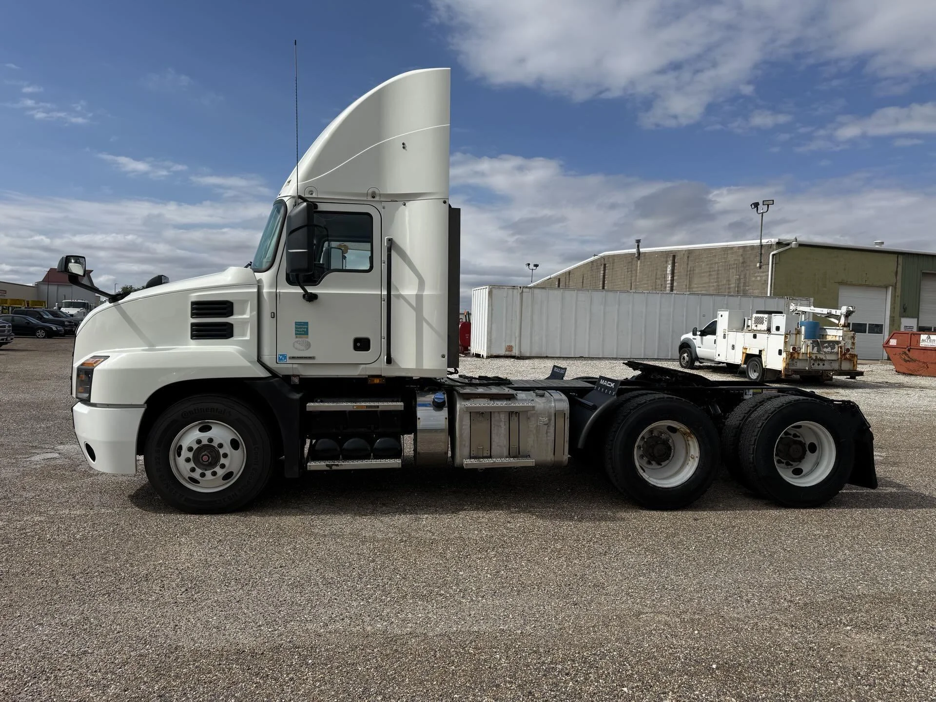 2019 Mack Anthem in Quincy, IL — photo 4