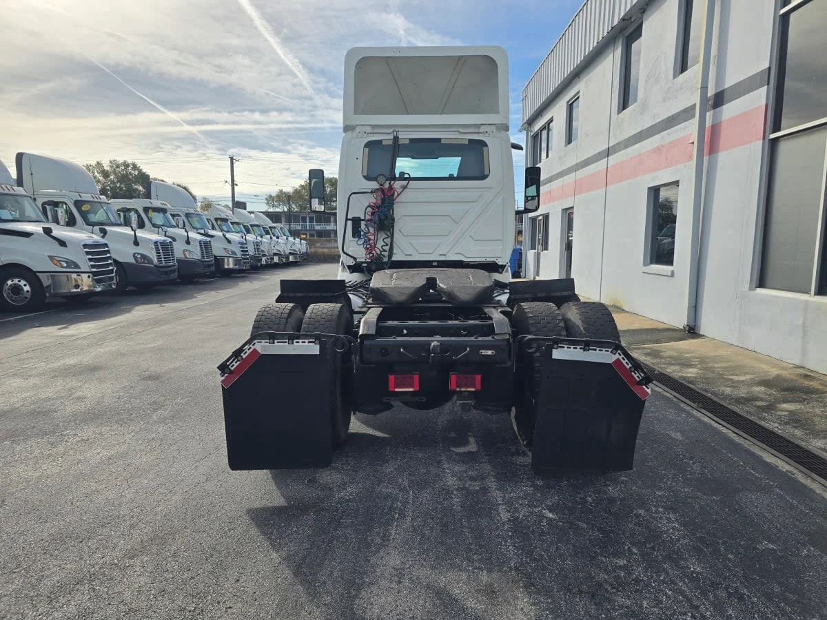 2019 International RH - image 5