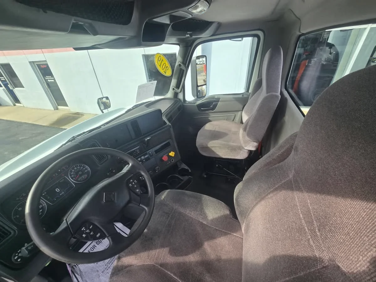 2019 International RH - image 7