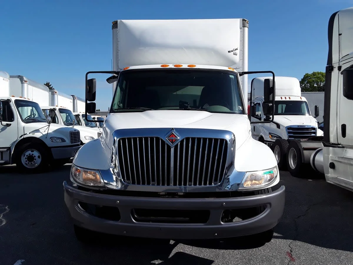 2019 International 4300 in Allentown, PA — photo 2