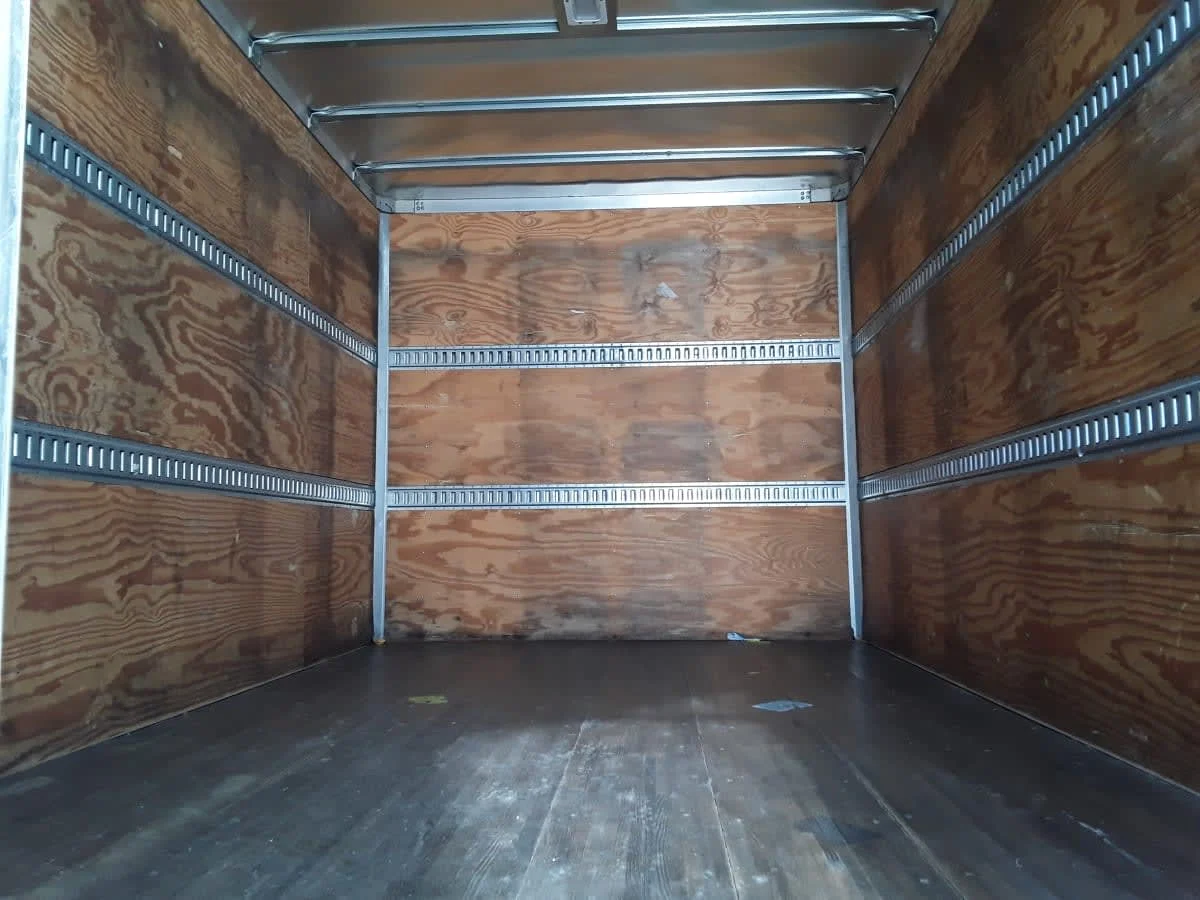 2019 International 4300 in Allentown, PA — photo 7