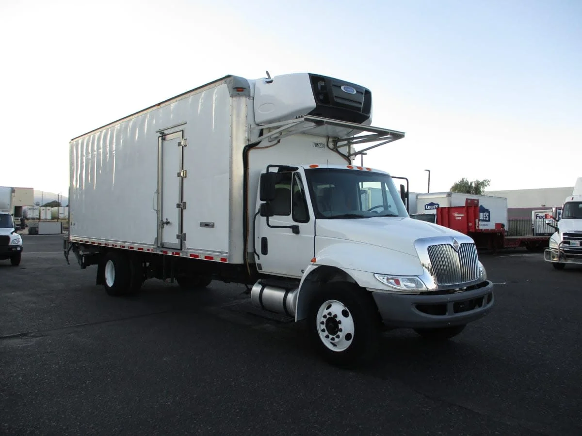 2018 International 4300 in Commerce City, CO — photo 3