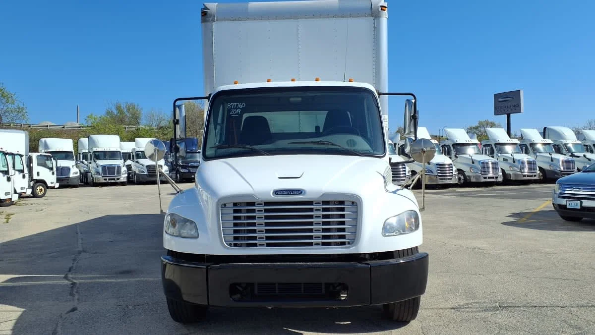 2019 Freightliner M2 106 in Warwick, RI — photo 2