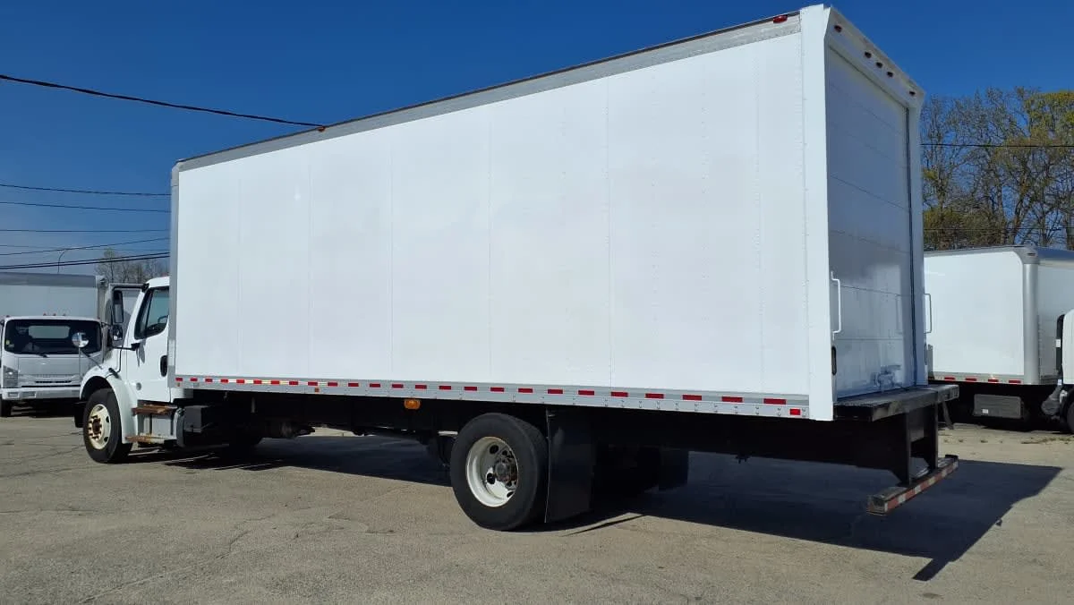 2019 Freightliner M2 106 in Warwick, RI — photo 6