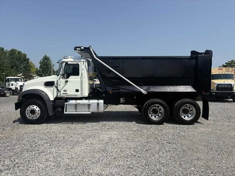 2025 Mack Granite in Memphis, TN — photo 2
