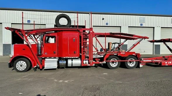 2022 Peterbilt 389