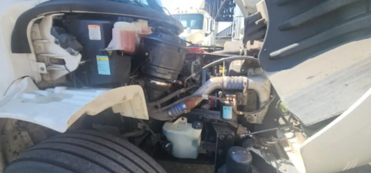 2017 Freightliner M2 106 - image 11