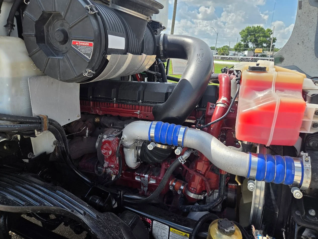 2022 Mack Anthem in Tampa, FL — photo 12