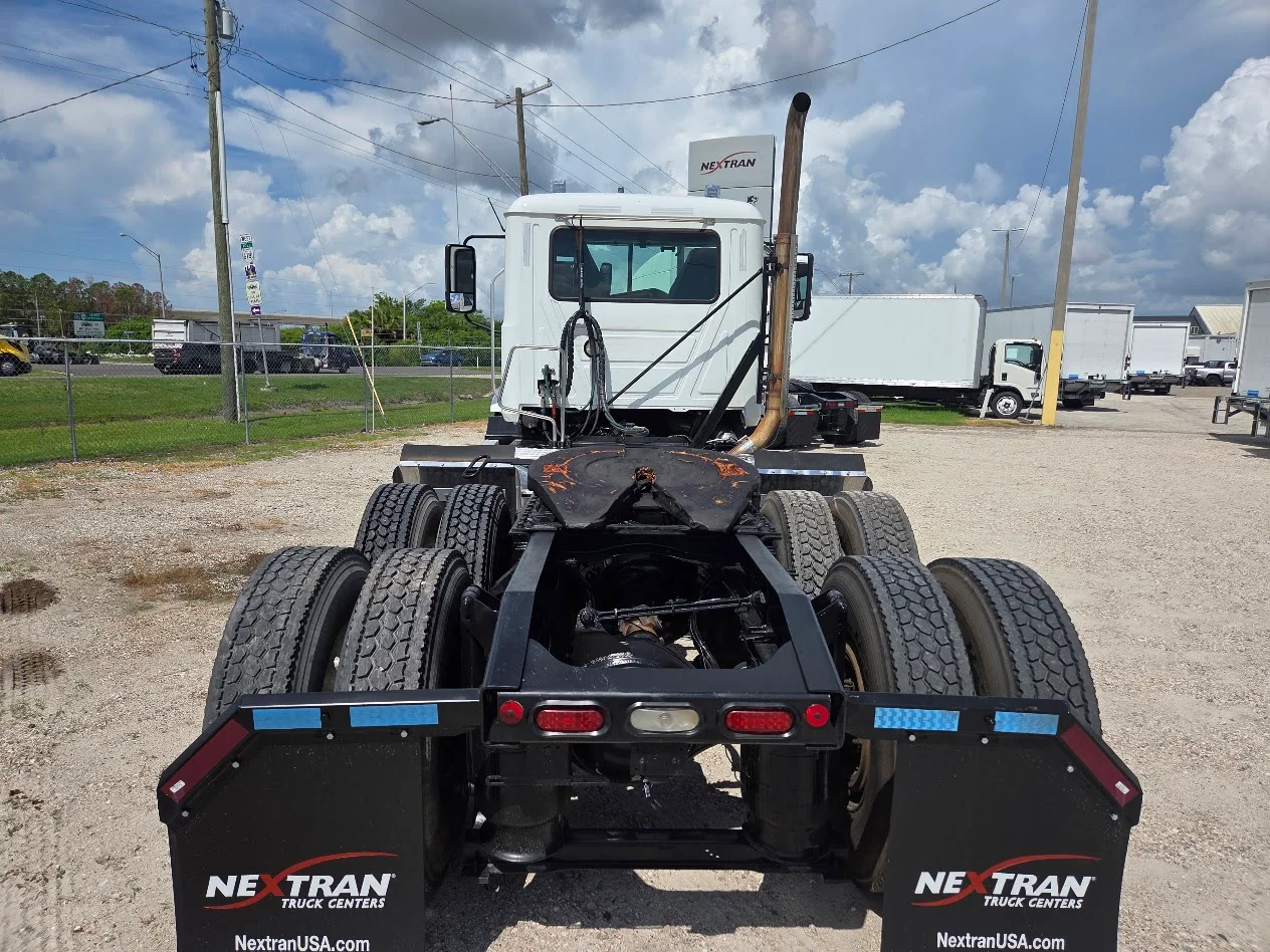 2022 Mack Anthem in Tampa, FL — photo 8