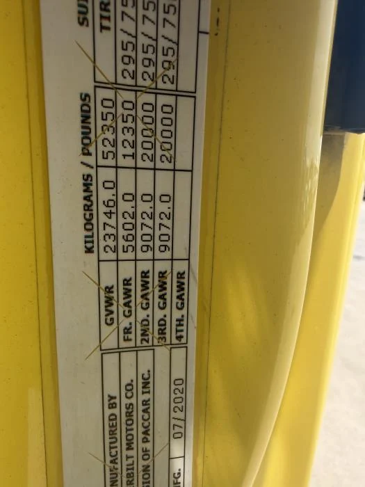 2021 Peterbilt 579 — photo 27