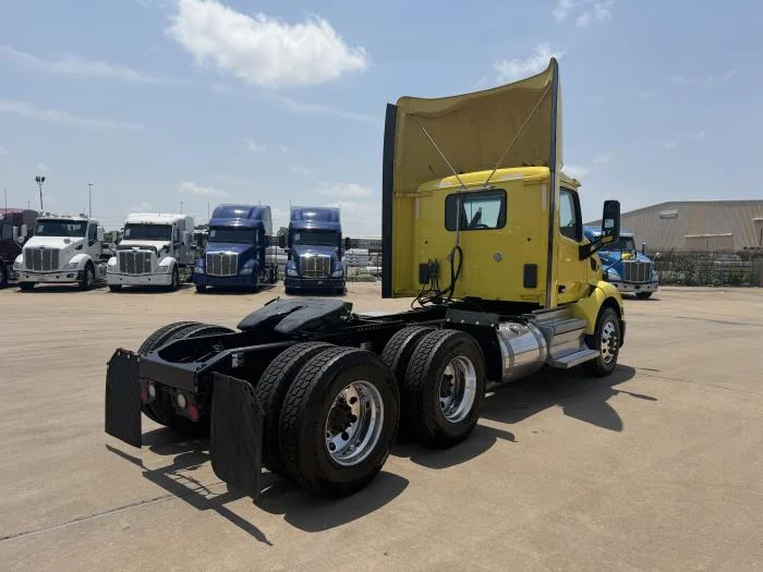 2021 Peterbilt 579 — photo 6