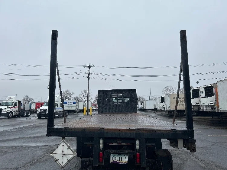 2018 Freightliner M2 106 - image 8