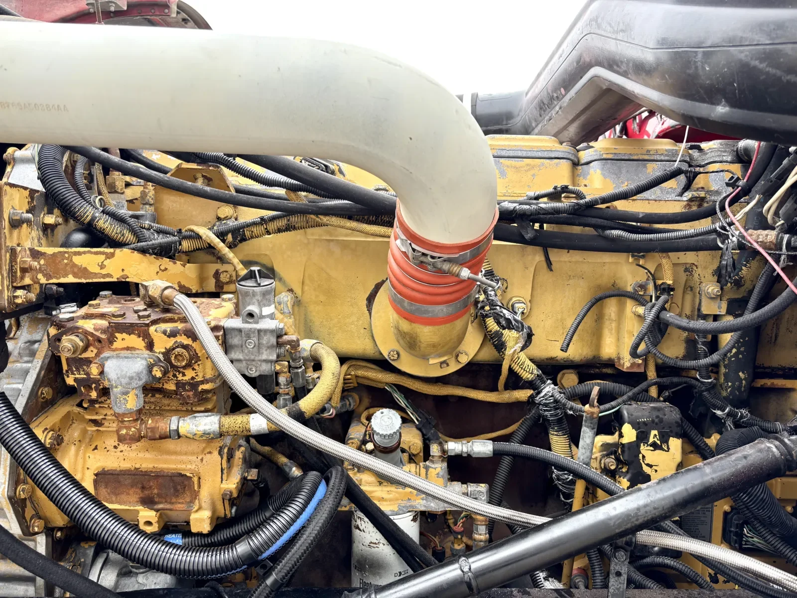 2001 Peterbilt 379 in Hutchins, TX — photo 13