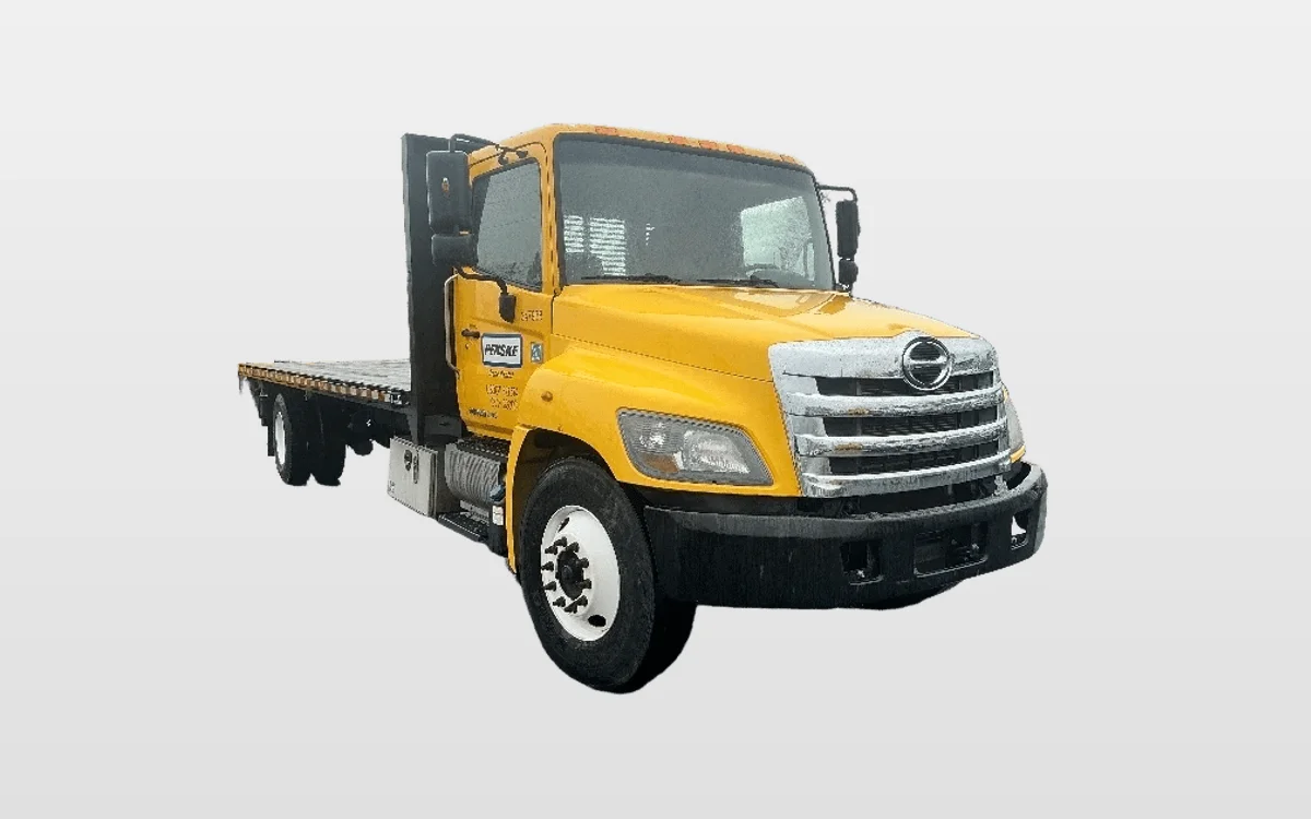 2020 Hino 338 - image 1