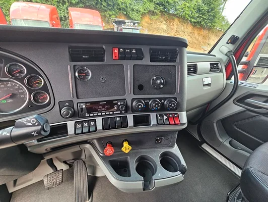 2022 Kenworth T680 in Mableton, GA — photo 17