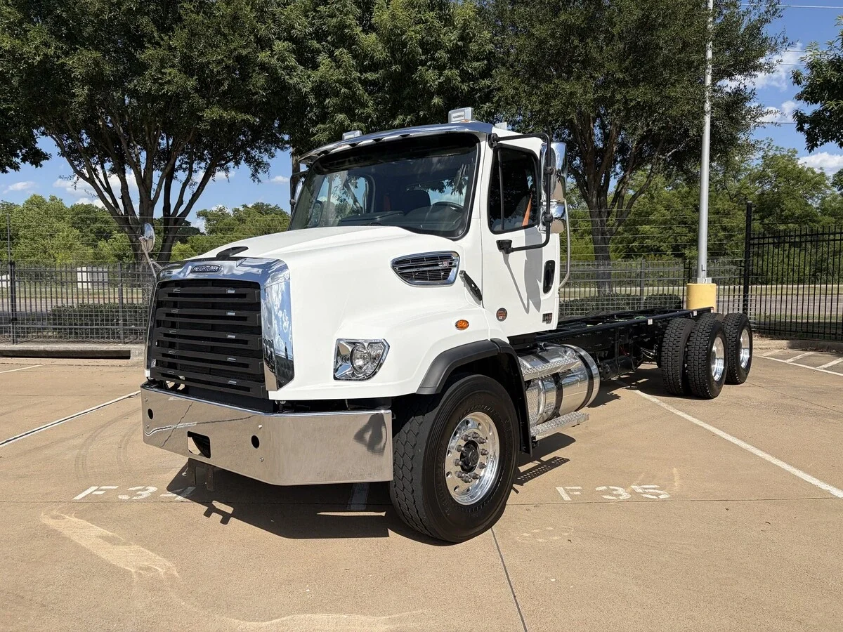 2027 Freightliner 114SD