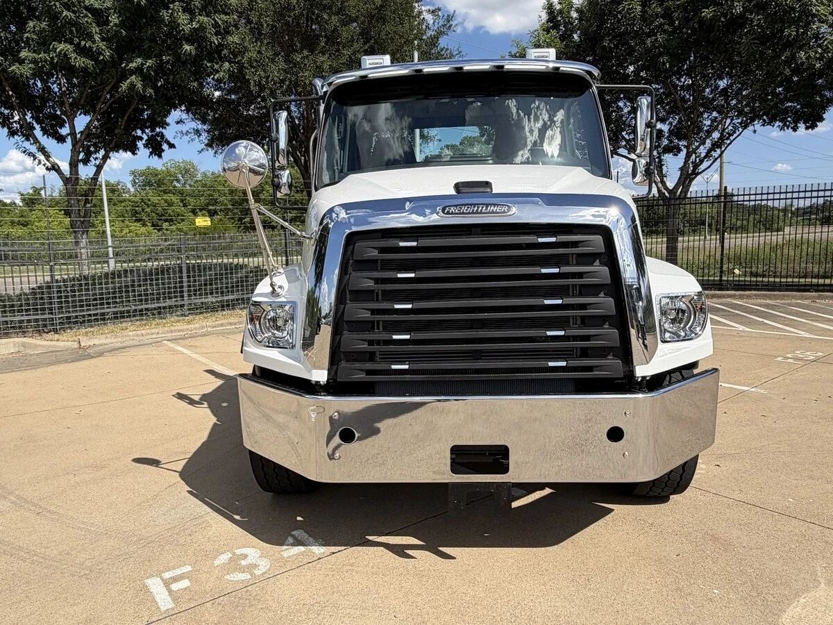 2027 Freightliner 114SD — photo 8