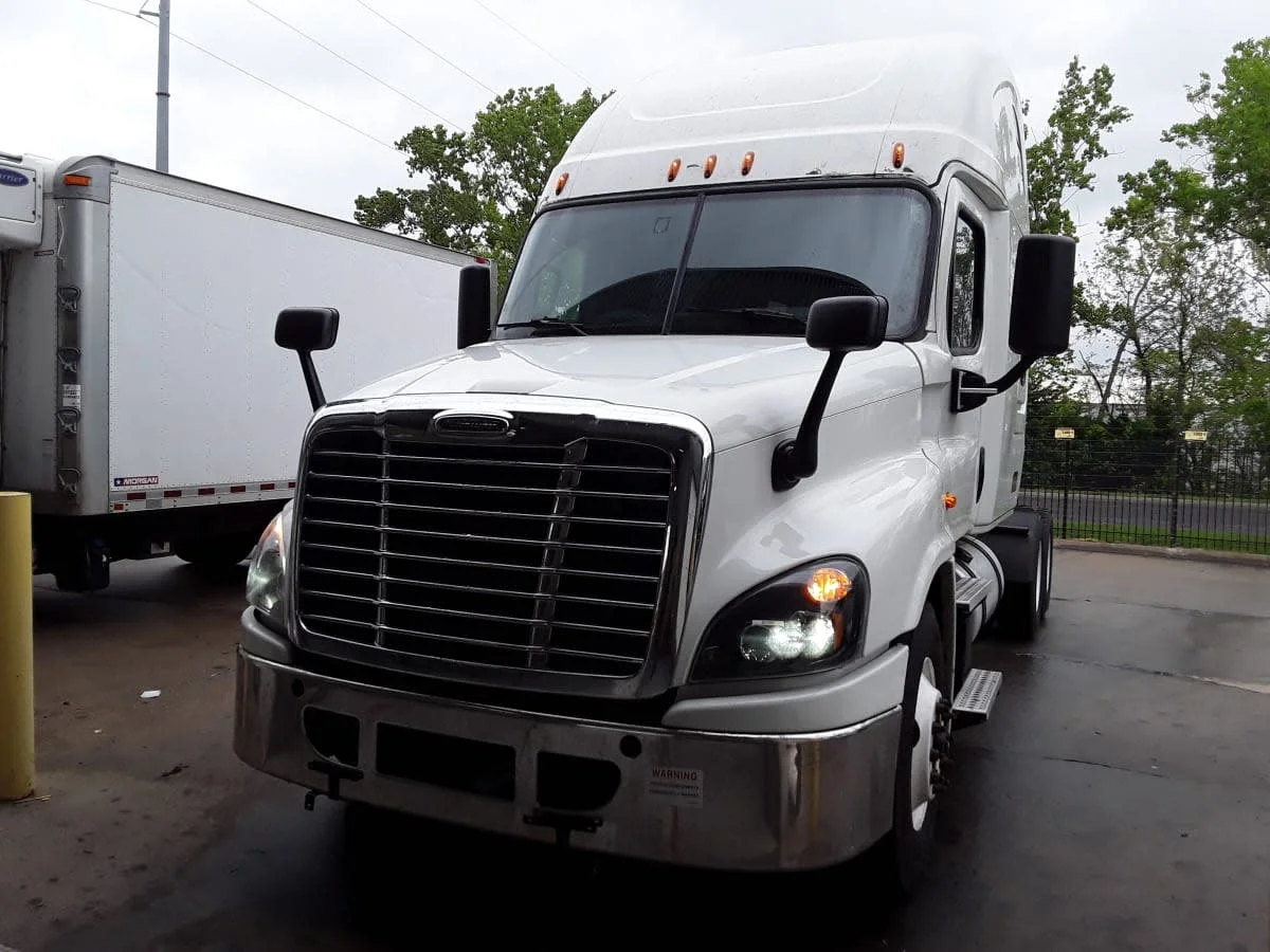 2020 Freightliner Cascadia in Kansas City, MO