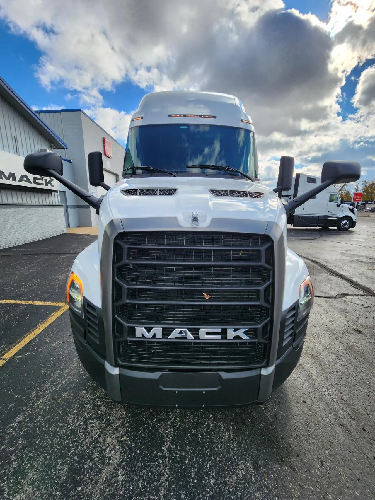 2026 Mack Pioneer in Flint, MI — photo 2