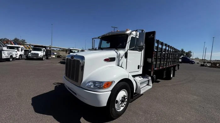 2019 Peterbilt — photo 2