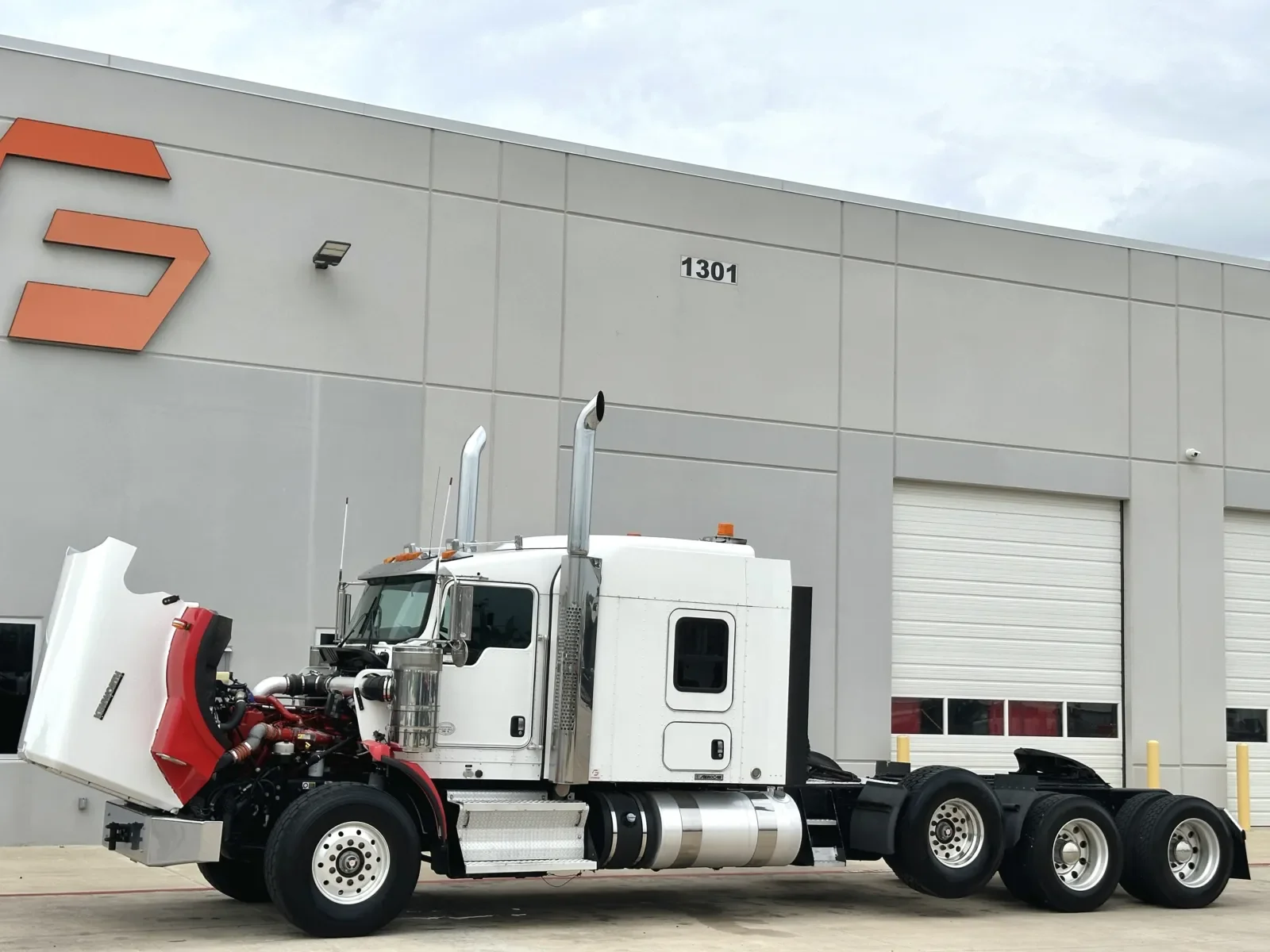 2014 Kenworth T800 - image 10