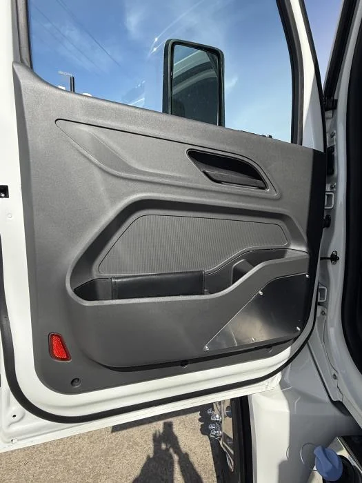 2026 Peterbilt - image 30