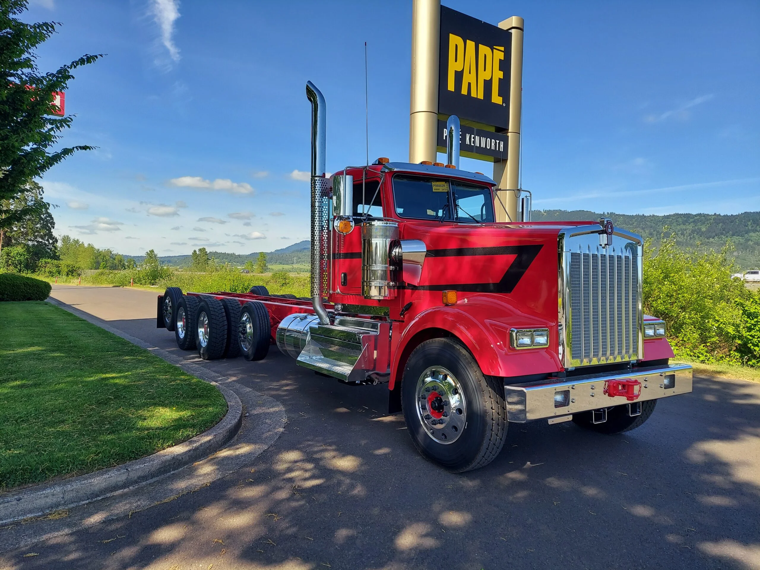 2027 Kenworth W900