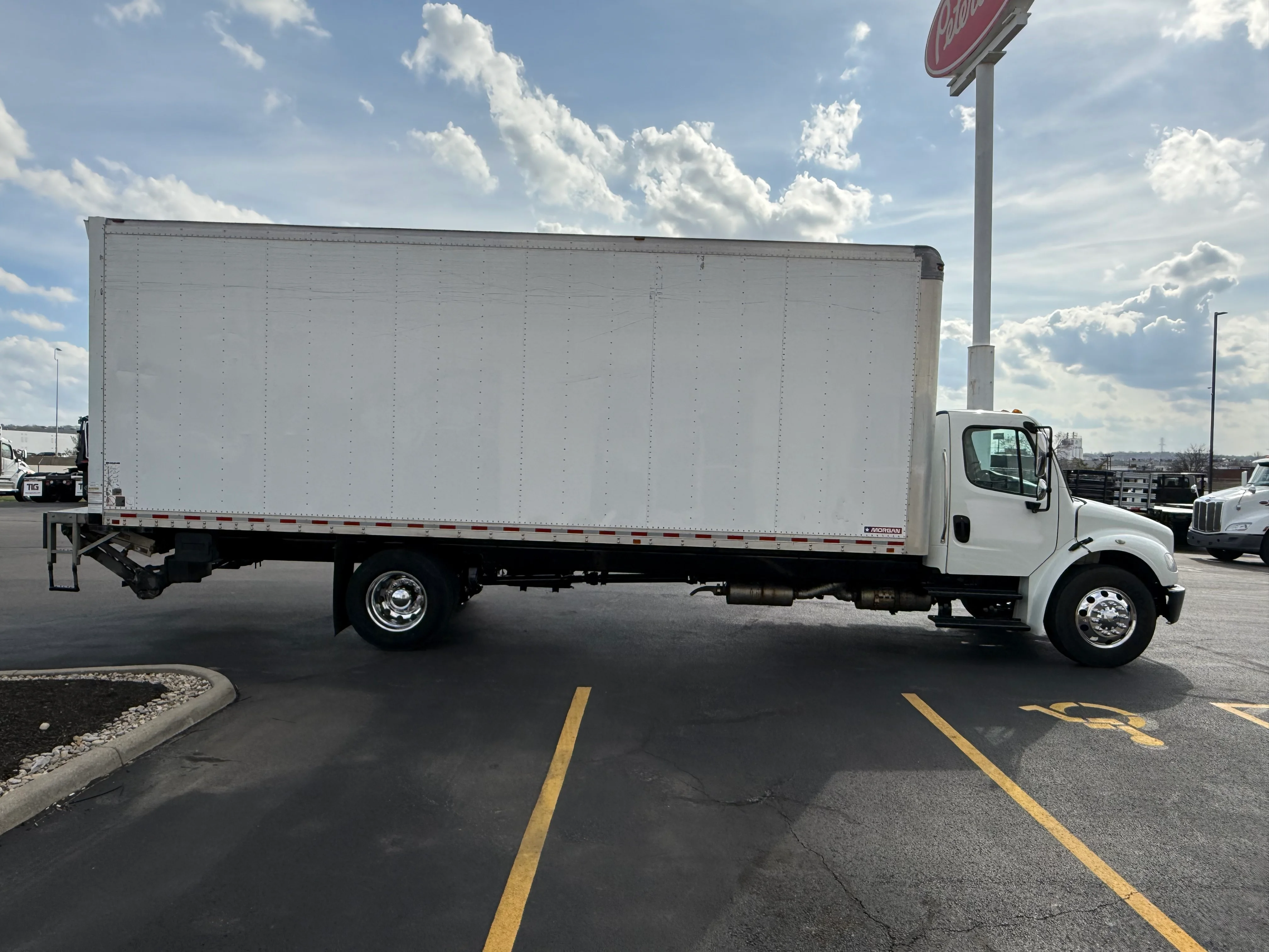 2020 Freightliner M2 106 - image 6