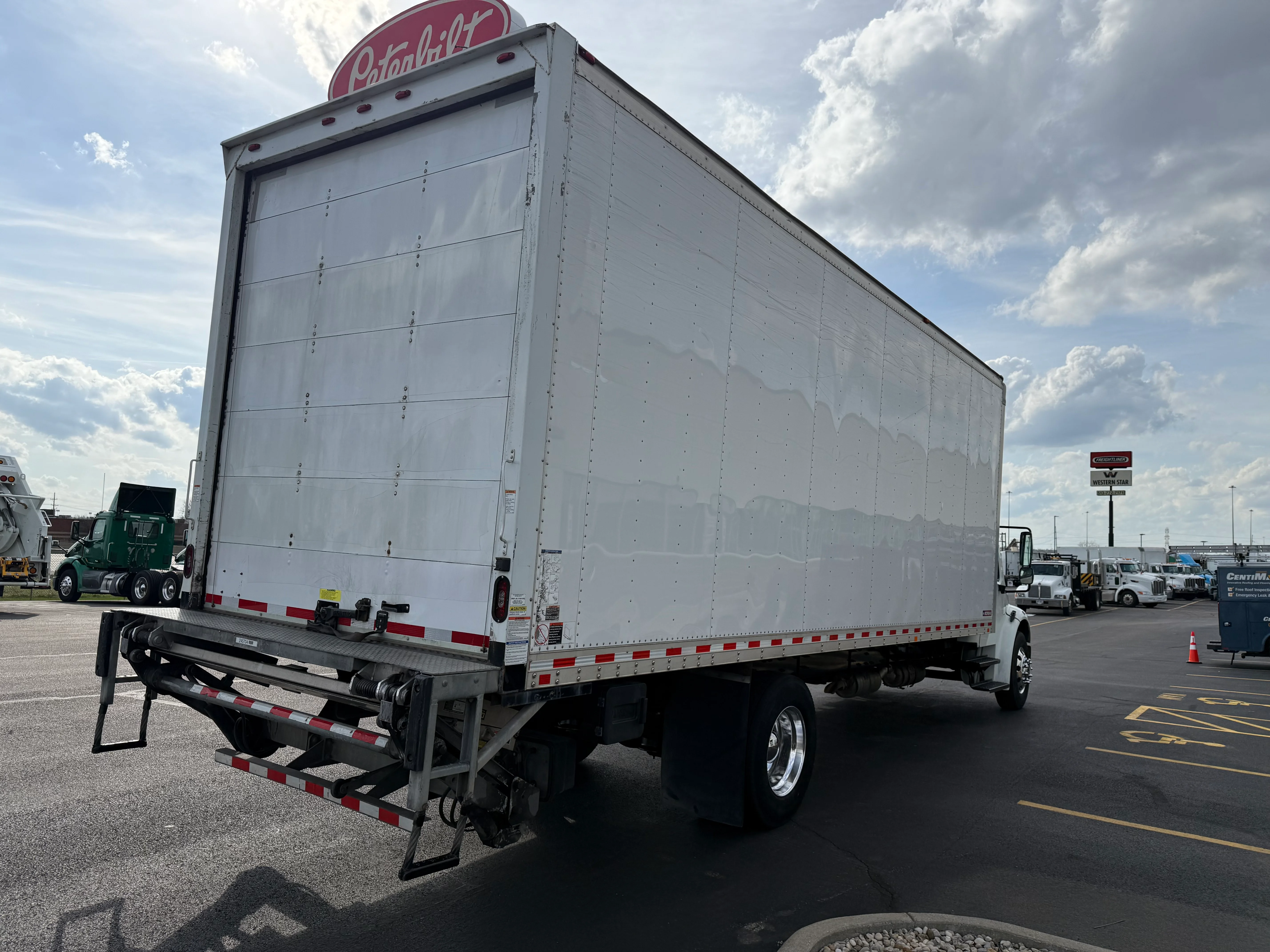 2020 Freightliner M2 106 - image 5