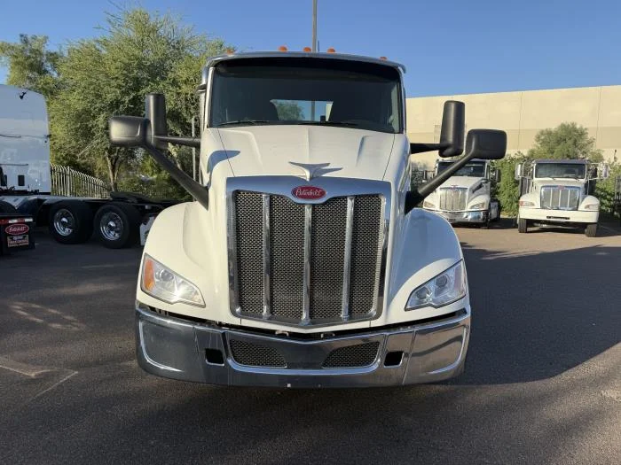 2023 Peterbilt 579 - image 8