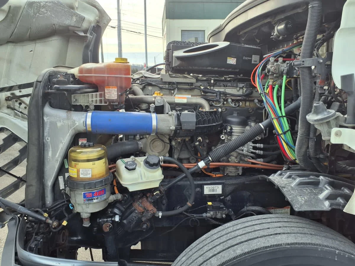 2020 Freightliner Cascadia in Knoxville, TN — photo 8