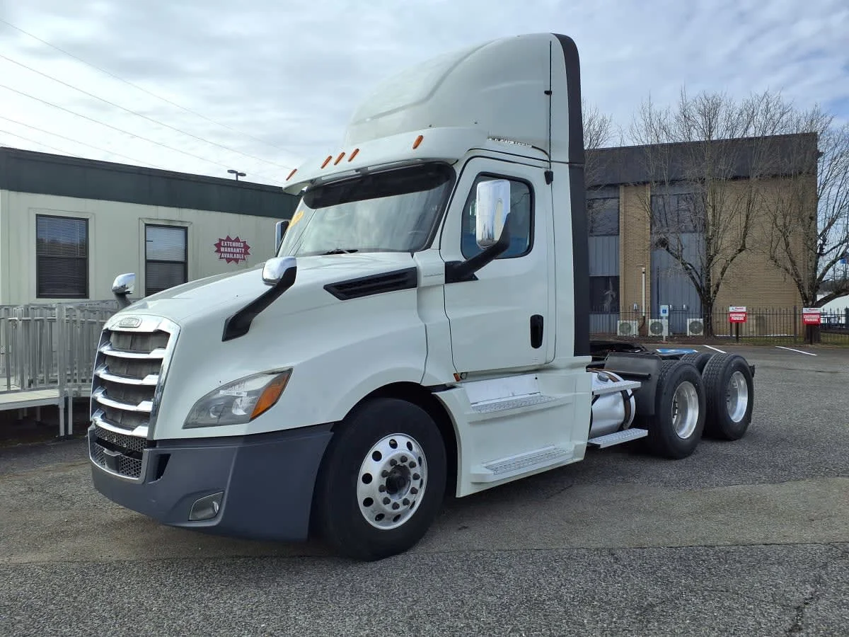2020 Freightliner Cascadia in Knoxville, TN