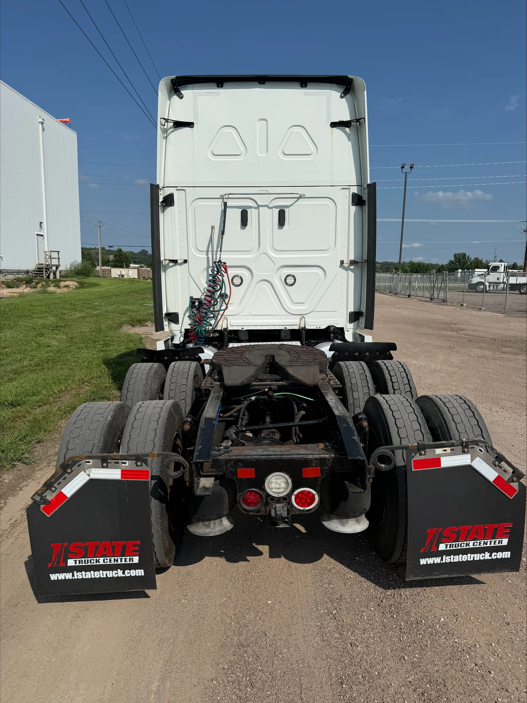 2019 Freightliner Cascadia in Sioux City, IA — photo 3