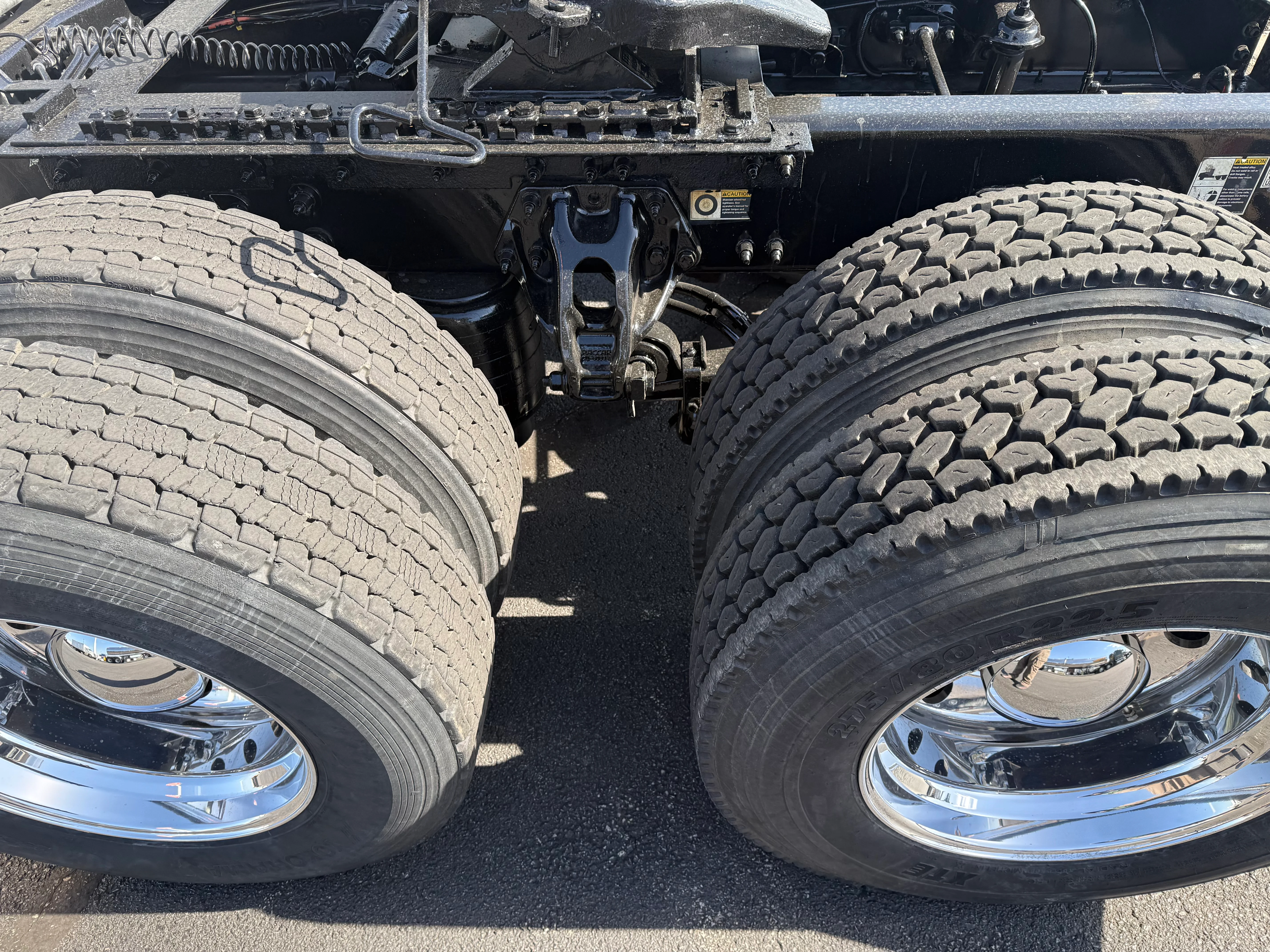 2021 Peterbilt 579 in Cincinnati, OH — photo 13