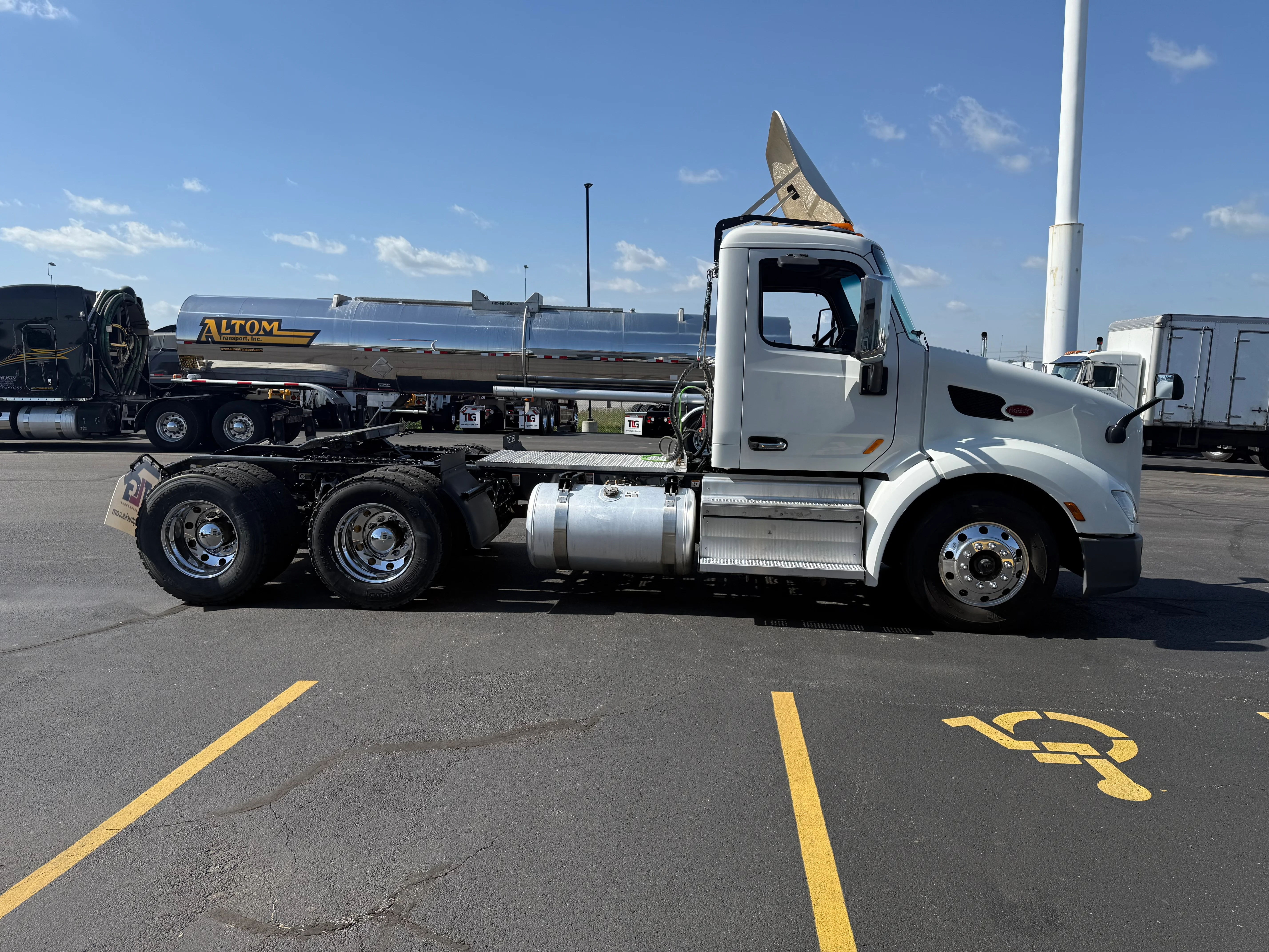 2021 Peterbilt 579 in Cincinnati, OH — photo 6