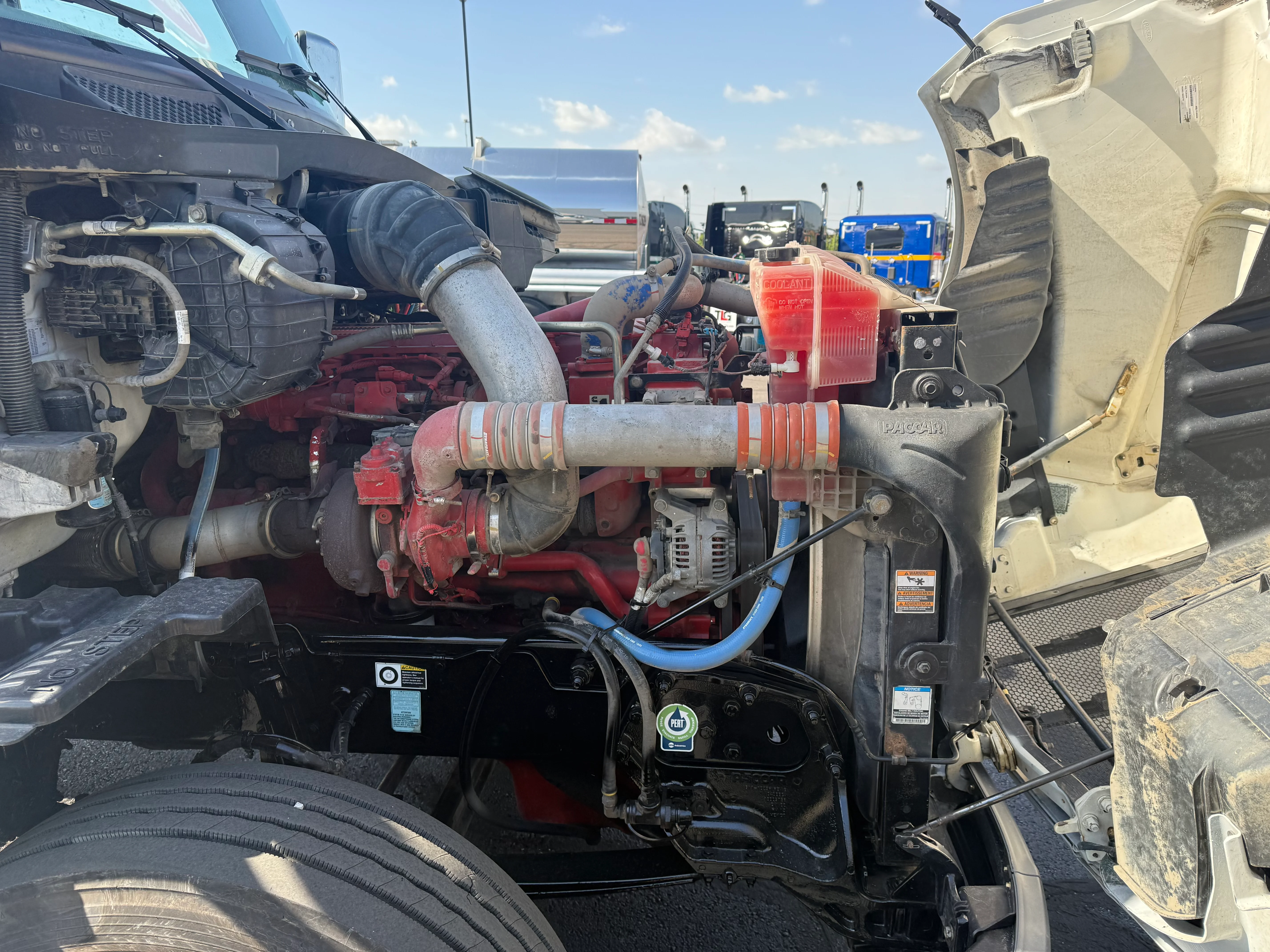 2021 Peterbilt 579 in Cincinnati, OH — photo 10