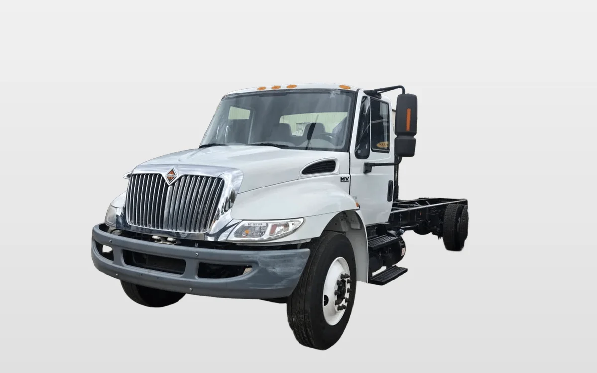 2019 International 4300 - image 1