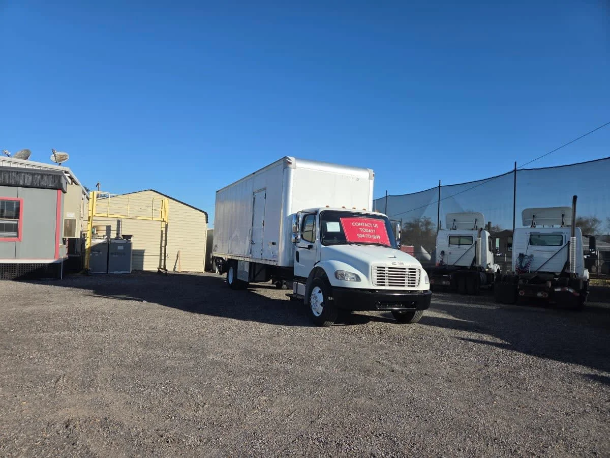 2016 Freightliner M2 106 in St. Rose, LA — photo 3