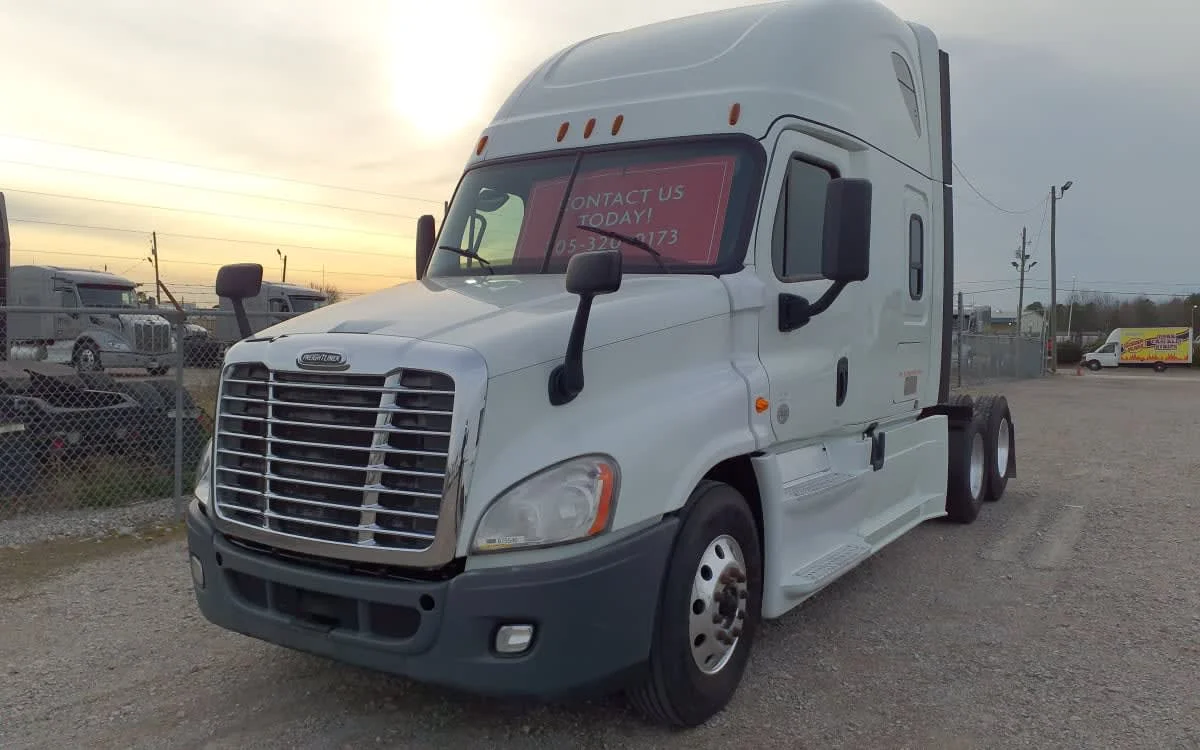 2020 Freightliner Cascadia in Birmingham, AL