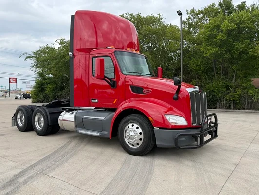 2021 Peterbilt 579 in Fort Worth, TX