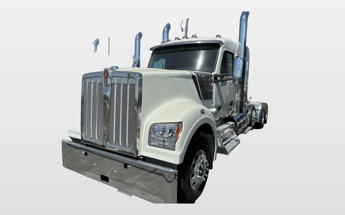 2026 Kenworth W990 - image 1