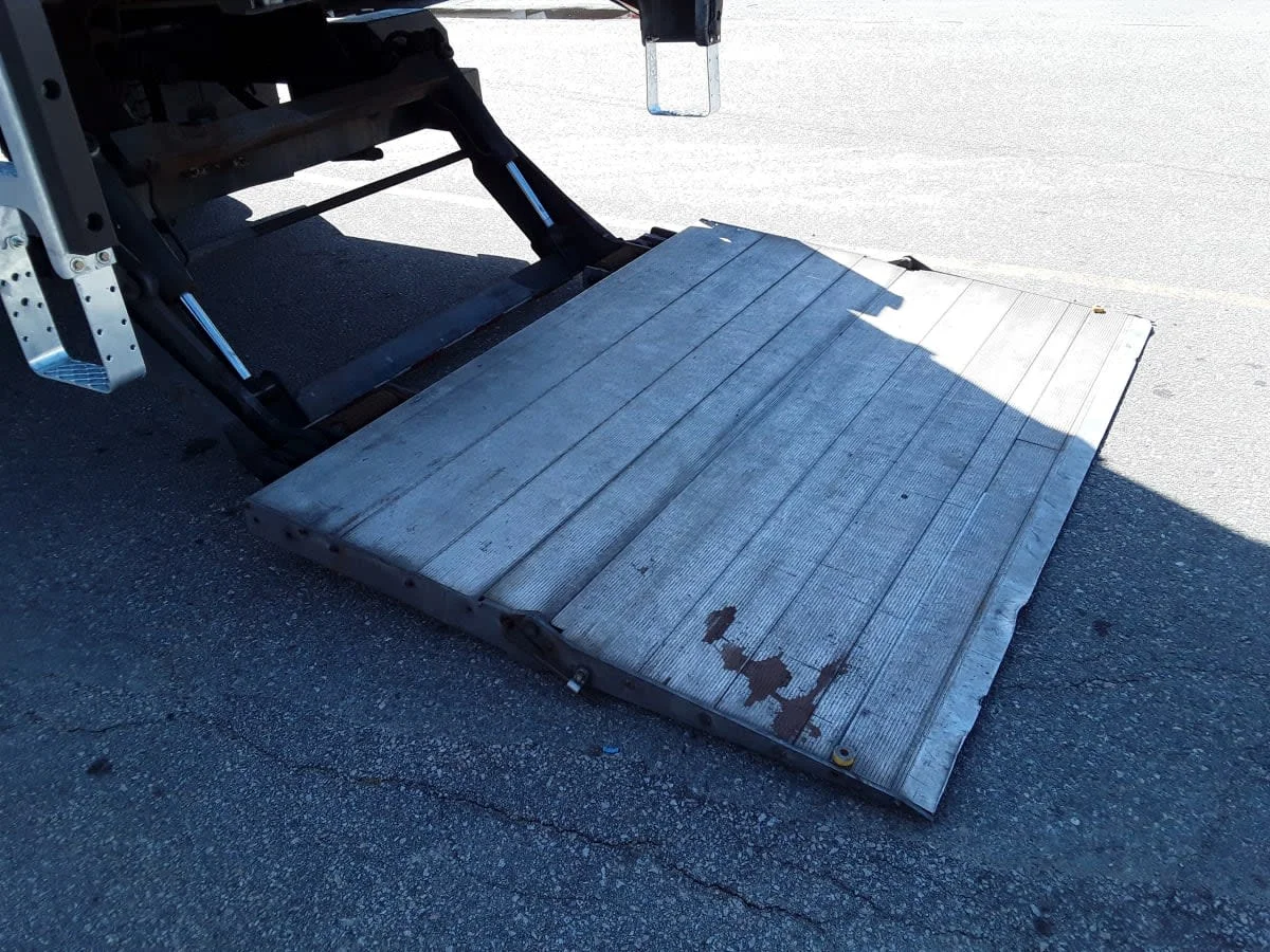 2017 Freightliner M2 106 - image 16