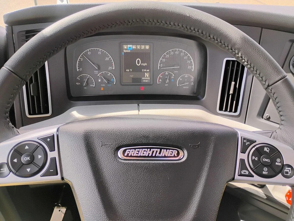 2027 Freightliner Cascadia - image 14