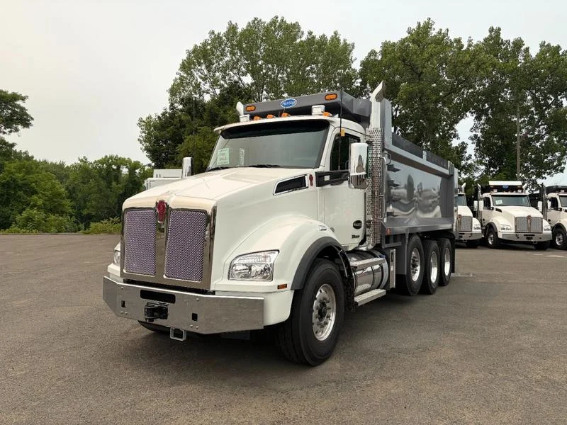 2027 Kenworth T880