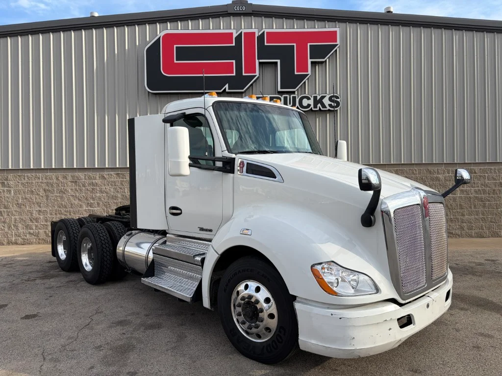 2021 Kenworth T680 - image 3