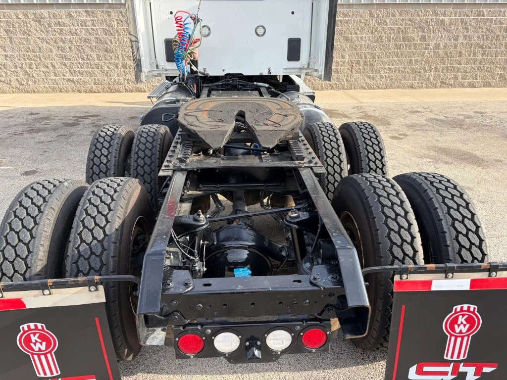 2021 Kenworth T680 - image 6