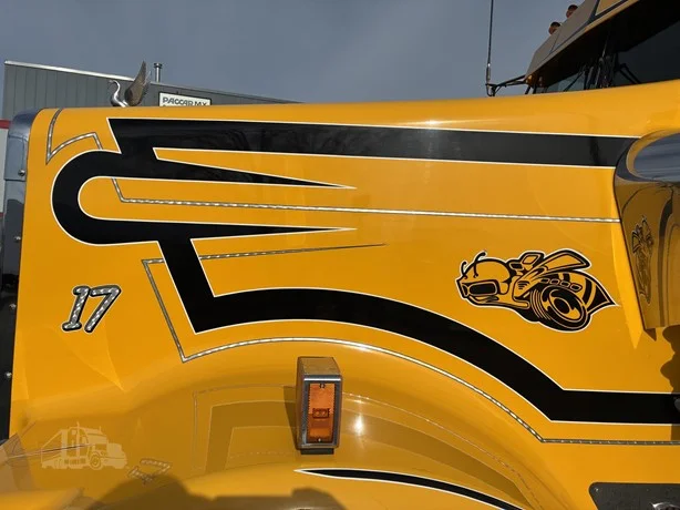 2021 Kenworth W900 - image 4