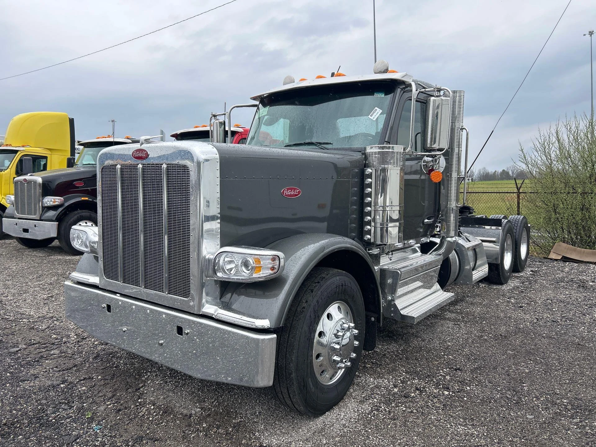 2027 Peterbilt 589 in Youngstown, OH