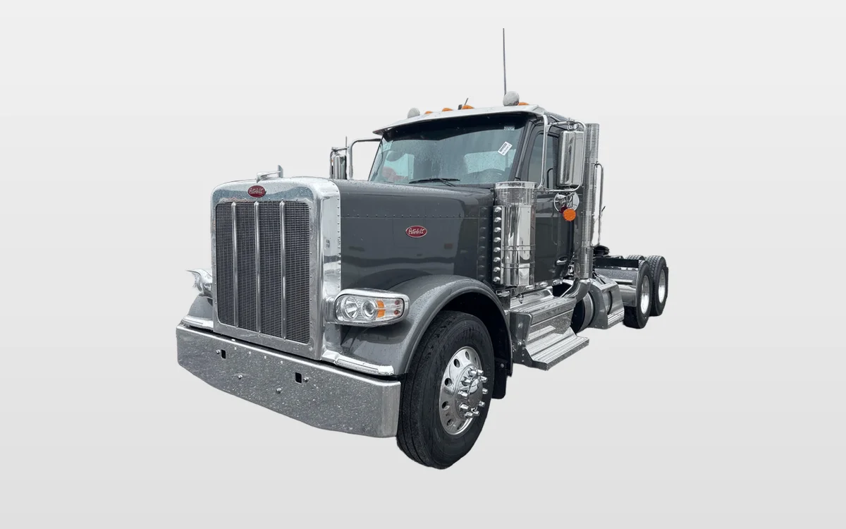 2027 Peterbilt - image 1